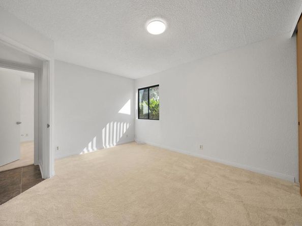 8686 Echo Dr, La Mesa CA 91941