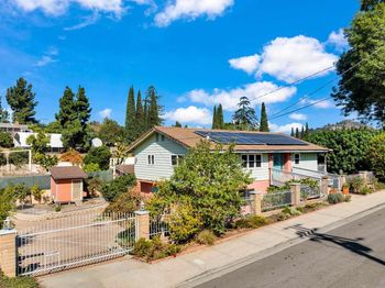 8686 Echo Dr