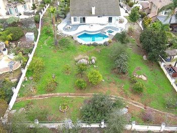 1365 Oak View Way