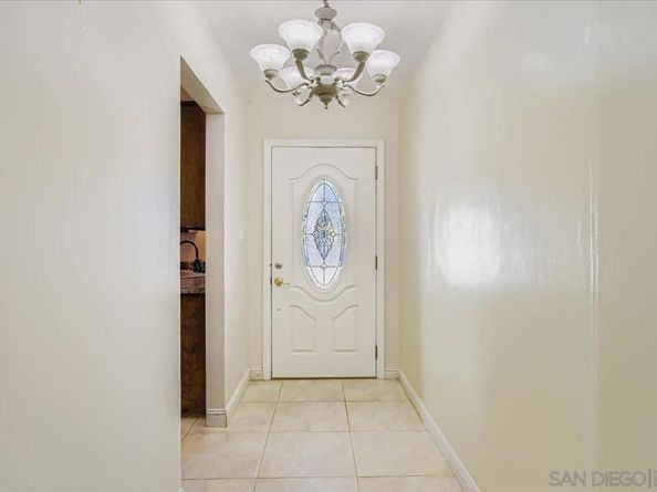 3245 Valley Street, Carlsbad CA 92008