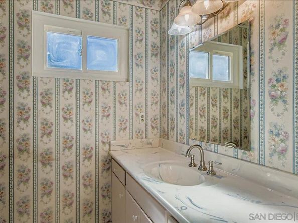 3245 Valley Street, Carlsbad CA 92008
