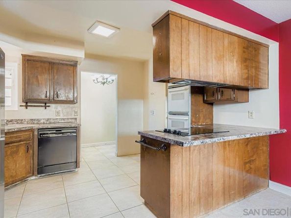 3245 Valley Street, Carlsbad CA 92008
