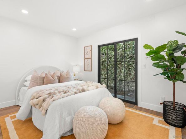 375 E Ave, Coronado CA 92118