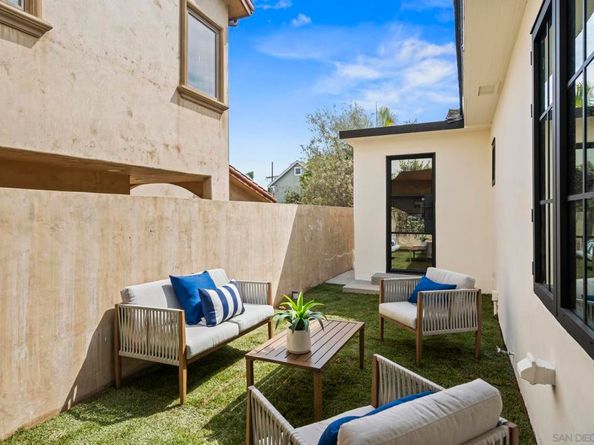 375 E Ave, Coronado CA 92118