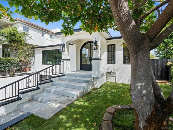 375 E Ave, Coronado CA 92118