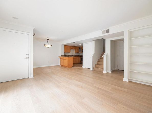 15353 Maturin Dr 115, San Diego CA 92127