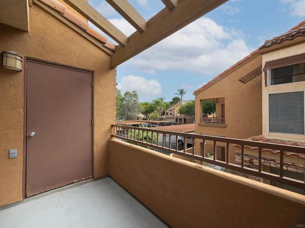 15353 Maturin Dr 115, San Diego CA 92127