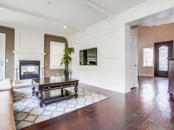 6977 Corte Langosta, Carlsbad CA 92009