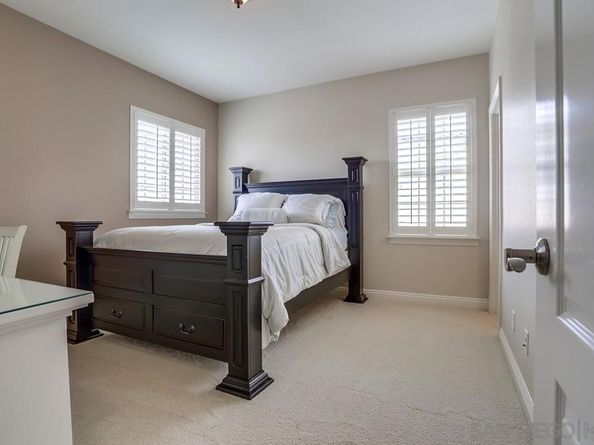 6977 Corte Langosta, Carlsbad CA 92009