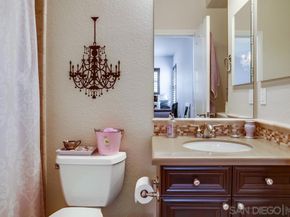 6977 Corte Langosta, Carlsbad CA 92009