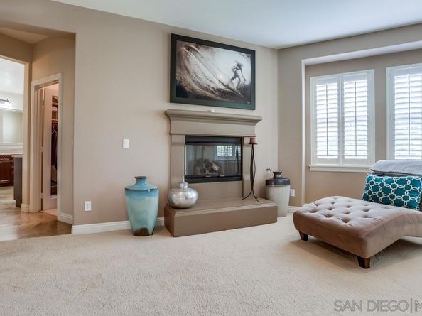 6977 Corte Langosta, Carlsbad CA 92009