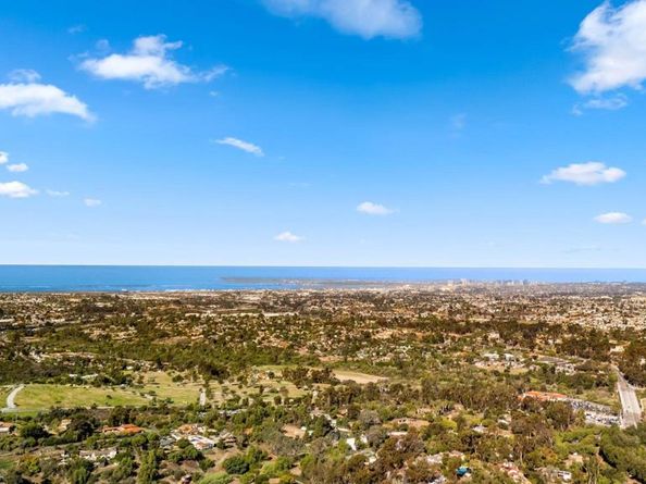 363 Surrey Dr, Bonita CA 91902