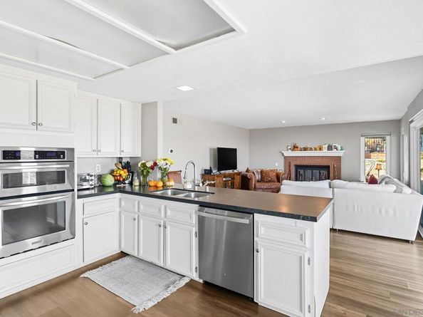 363 Surrey Dr, Bonita CA 91902