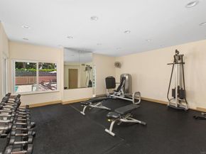 8889 Caminito Plaza Centro 7326, San Diego CA 92122