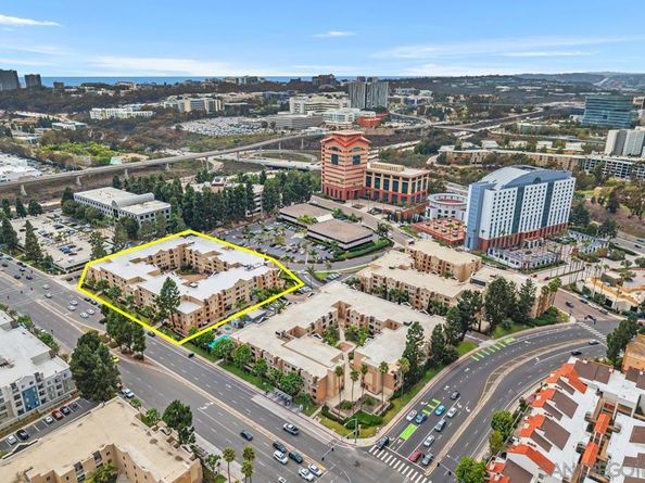 8889 Caminito Plaza Centro 7326, San Diego CA 92122