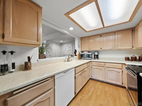 7757 Eads Ave B7, La Jolla CA 92037