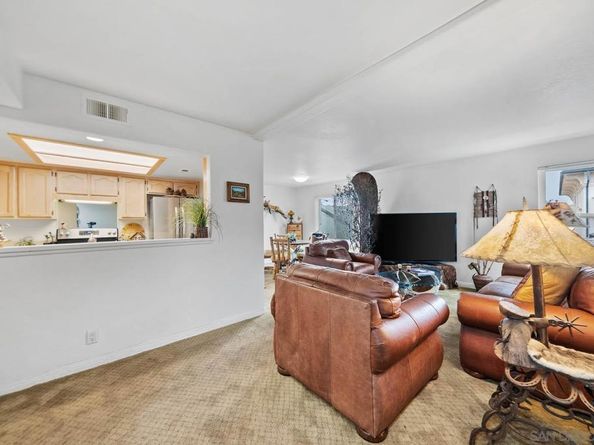 7757 Eads Ave B7, La Jolla CA 92037