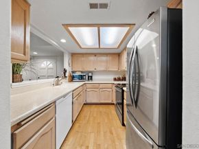 7757 Eads Ave B7, La Jolla CA 92037