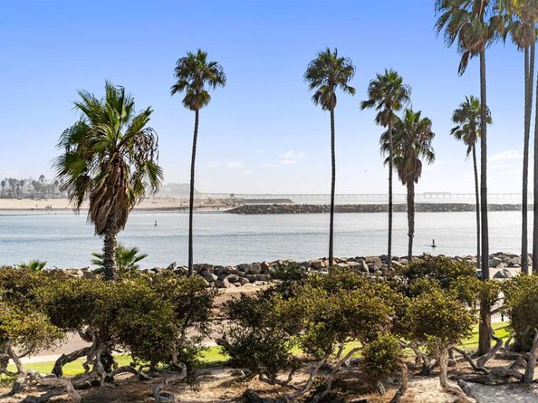 2623 Ocean Front Walk, San Diego CA 92109