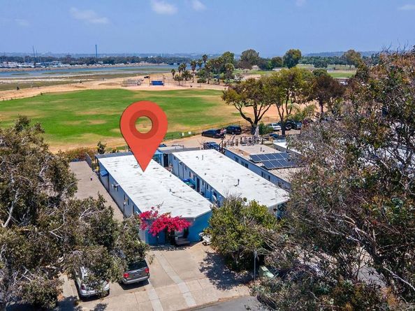 5038 40 W Point Loma Blvd, San Diego CA 92107