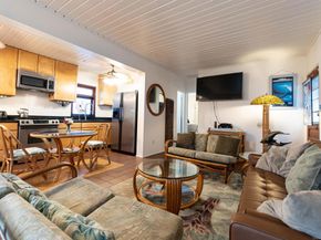 5038 40 W Point Loma Blvd, San Diego CA 92107