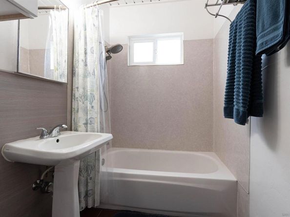 5038 40 W Point Loma Blvd, San Diego CA 92107