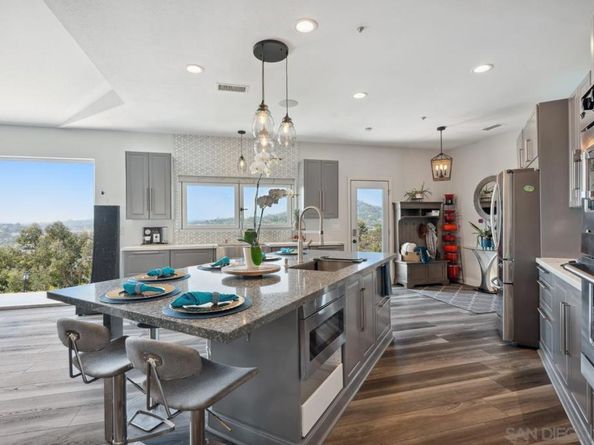 9420 Crest Drive, Spring Valley CA 91977