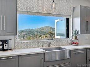 9420 Crest Drive, Spring Valley CA 91977