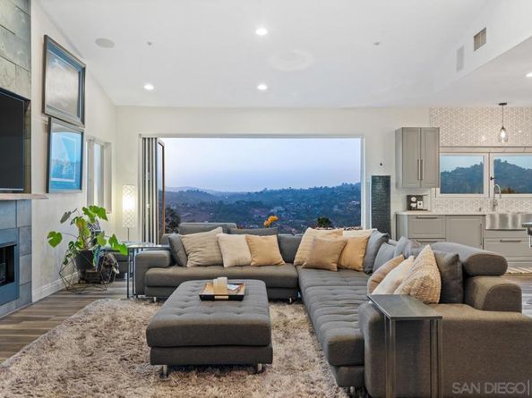 9420 Crest Drive, Spring Valley CA 91977