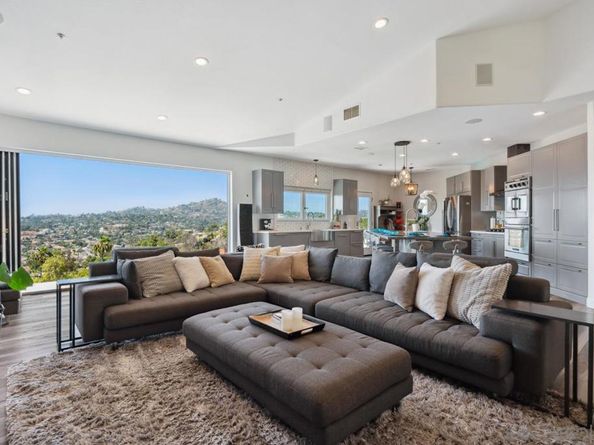 9420 Crest Drive, Spring Valley CA 91977