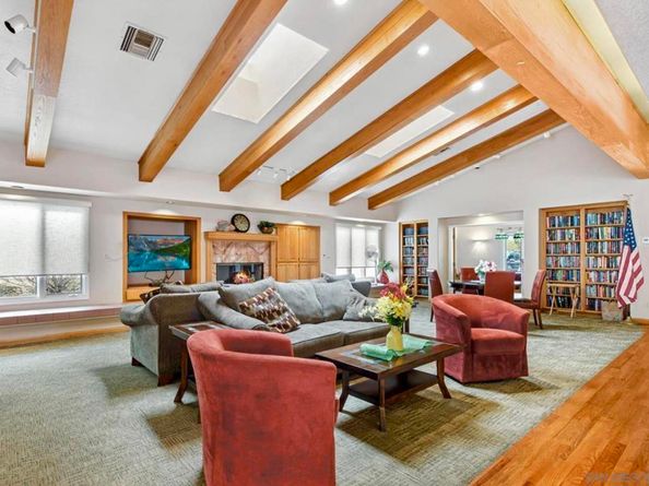 6330 Genesee Ave 213, San Diego CA 92122