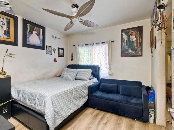 325 Gloria St, San Diego CA 92113