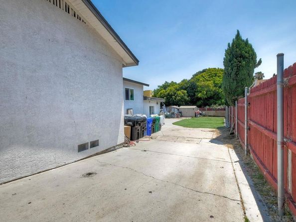 325 Gloria St, San Diego CA 92113