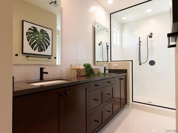 1228 Via Candelas, Oceanside CA 92056