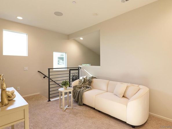1228 Via Candelas, Oceanside CA 92056