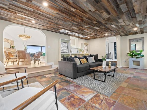 3306 Donna Dr, Carlsbad CA 92008