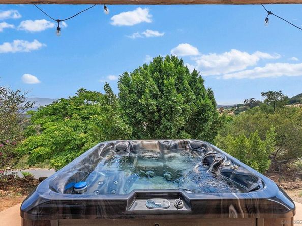 12443 Mirar De Valle, Valley Center CA 92082