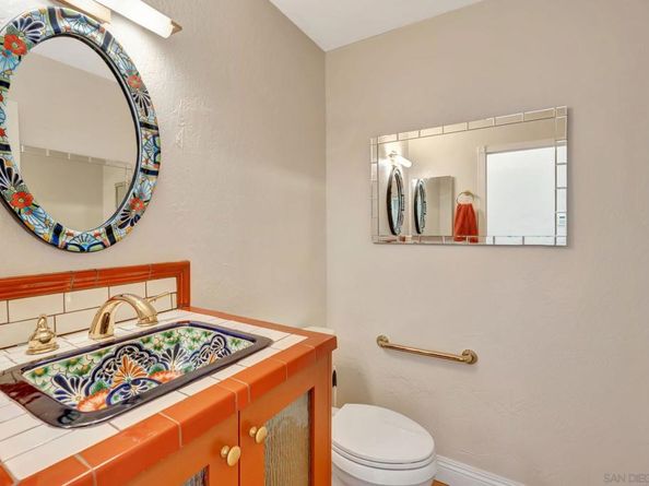 1239 Avocado Summit Dr, El Cajon CA 92019