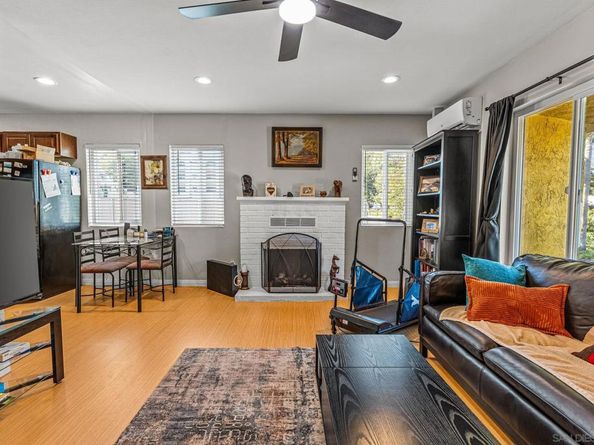 1215 N Broadway, Escondido CA 92026