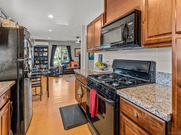1215 N Broadway, Escondido CA 92026