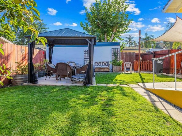 1215 N Broadway, Escondido CA 92026