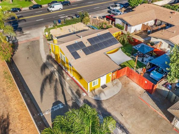 1215 N Broadway, Escondido CA 92026