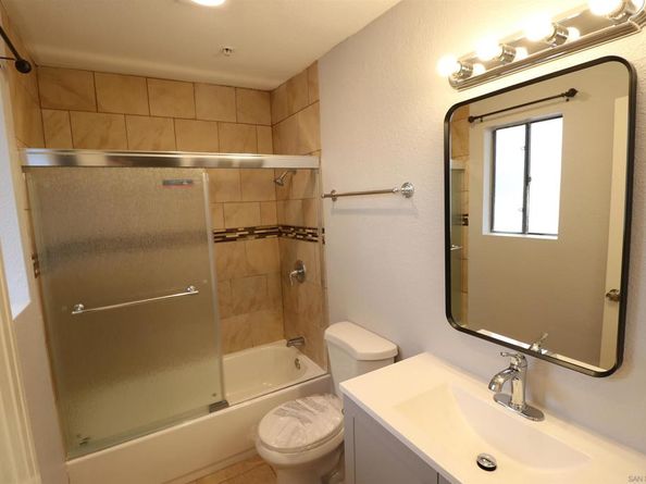 4041 Oakcrest Dr 105, San Diego CA 92105