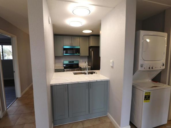 4041 Oakcrest Dr 105, San Diego CA 92105