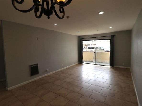 4041 Oakcrest Dr 105, San Diego CA 92105