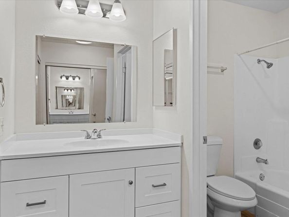 1349 Caminito Gabaldon C, San Diego CA 92108