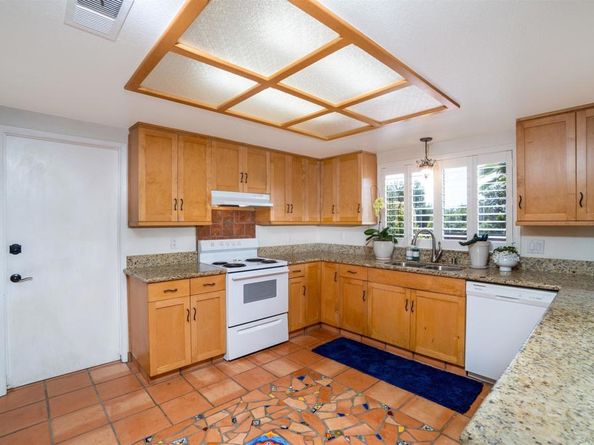 2826 Calle De Malibu, Escondido CA 92029