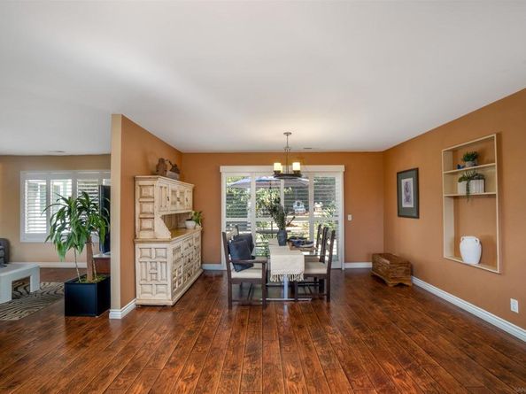2826 Calle De Malibu, Escondido CA 92029