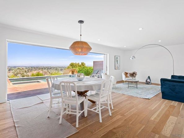 5745 Soledad Mountain Road, La Jolla CA 92037
