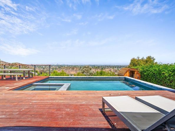 5745 Soledad Mountain Road, La Jolla CA 92037